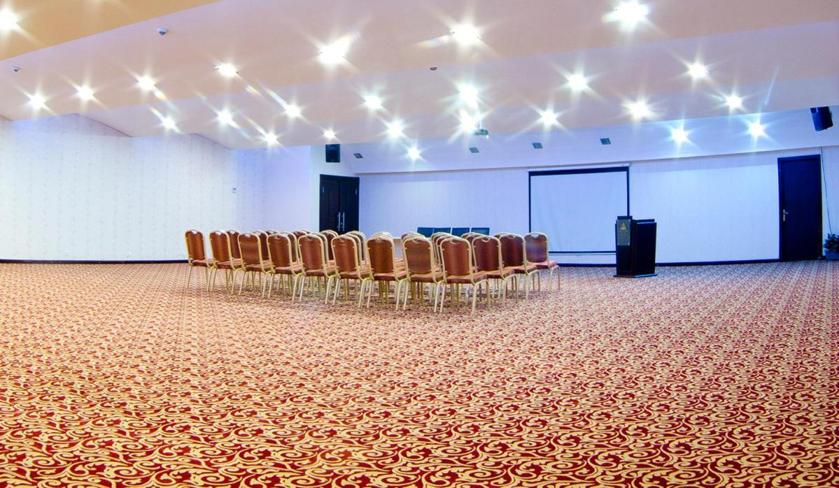 Ambassador Hotel Баку Екстериор снимка