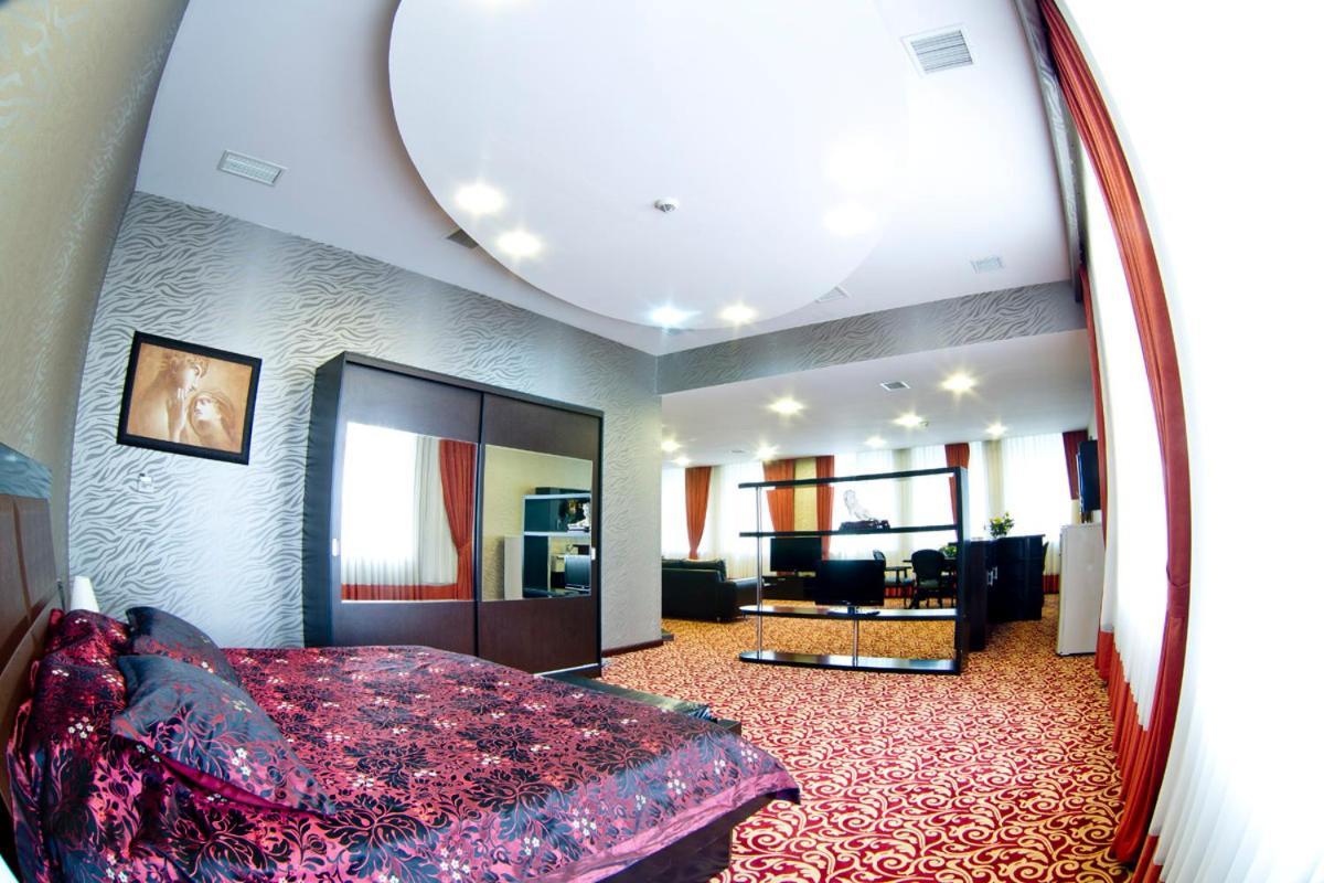 Ambassador Hotel Баку Екстериор снимка