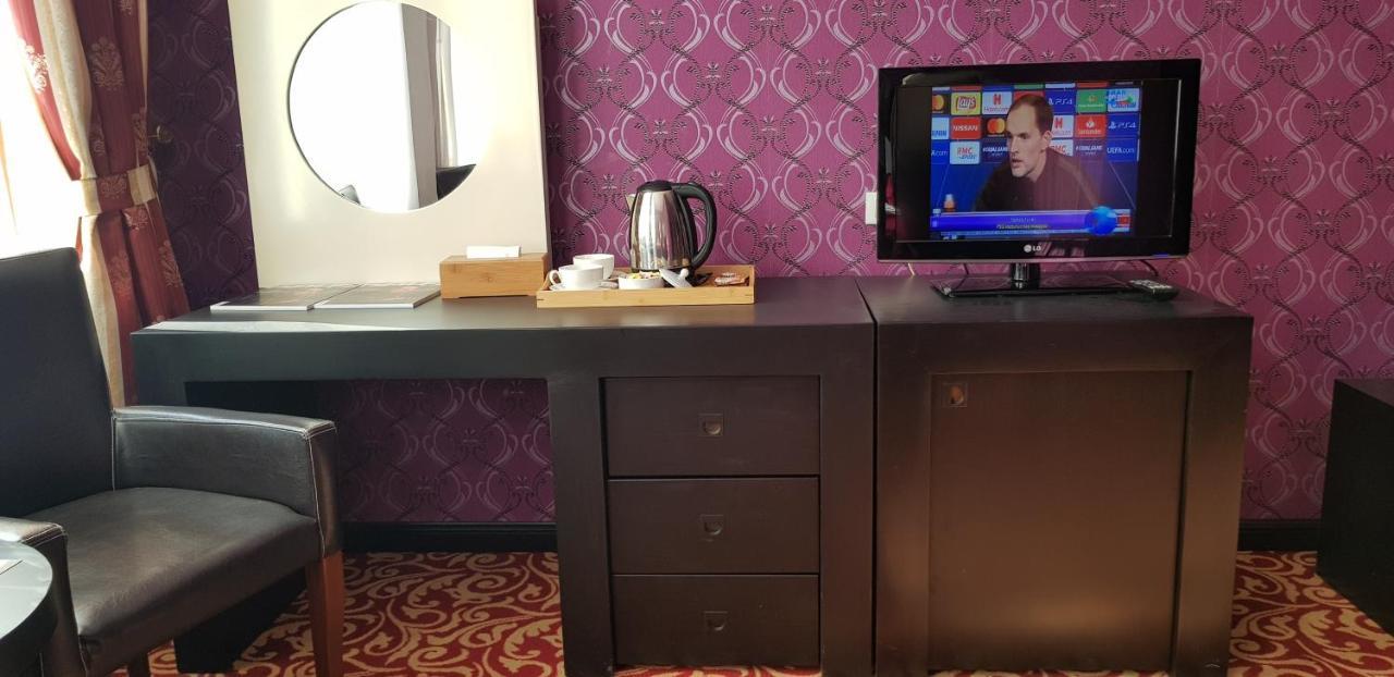 Ambassador Hotel Баку Екстериор снимка