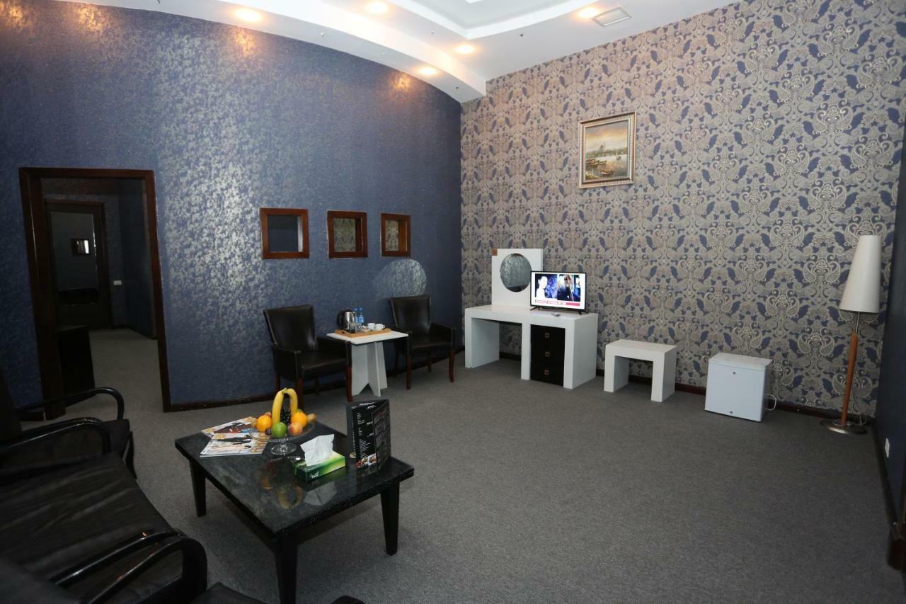 Ambassador Hotel Баку Екстериор снимка