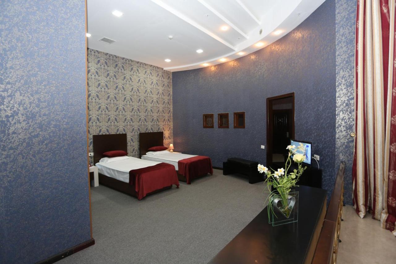 Ambassador Hotel Баку Екстериор снимка